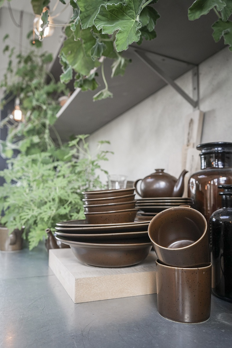 Mugg Stugsund Mörkbrun