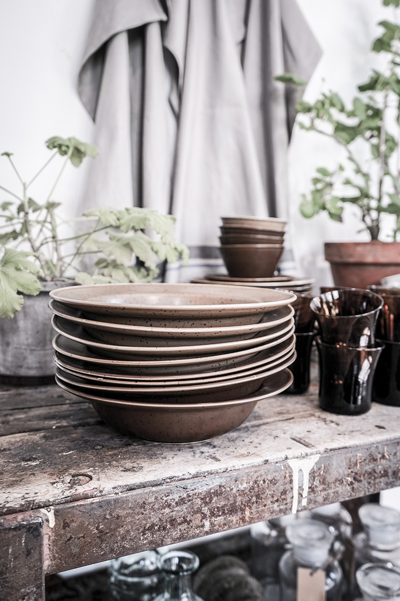 Djup tallrik Stugsund Ljusbrun